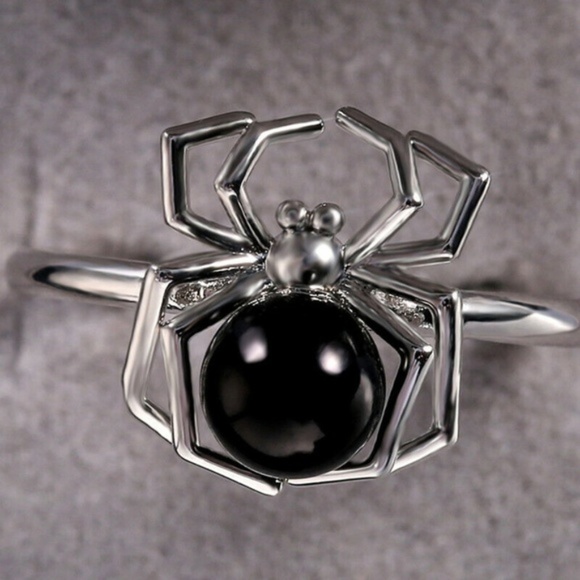 925  Silver Women's Round Cut Black Pearl Ring - Picture 5 of 6